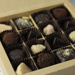 Box of 16 chocolate bonbons