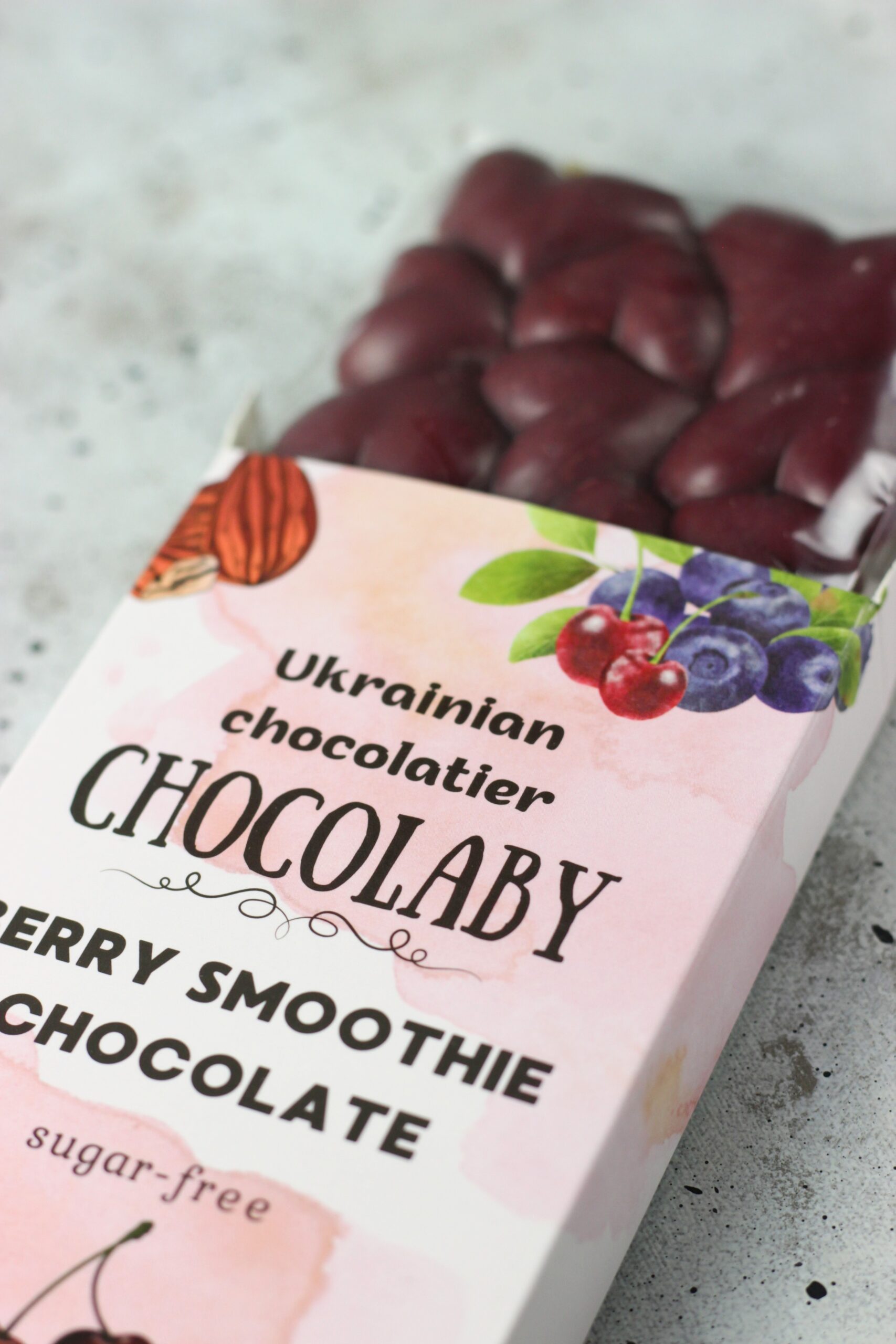 Berry smoothie chocolate bar