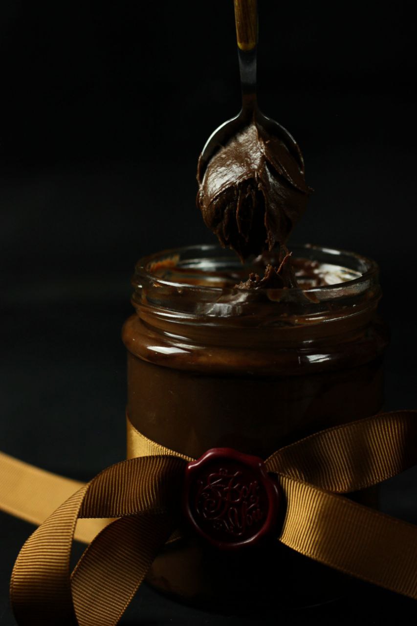 Caramelized hazelnut butter with cocoa